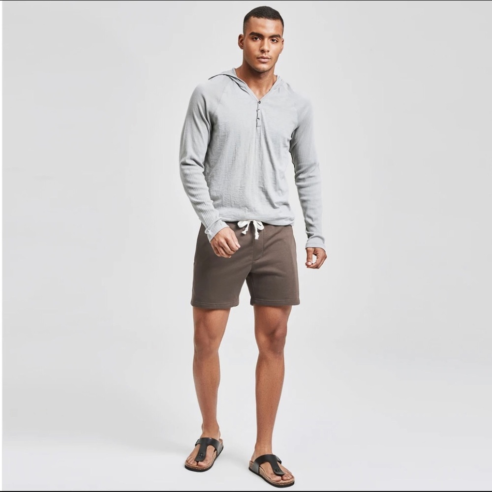 Maamgic 5.5 Inch Casual Shorts - size XS - Brown